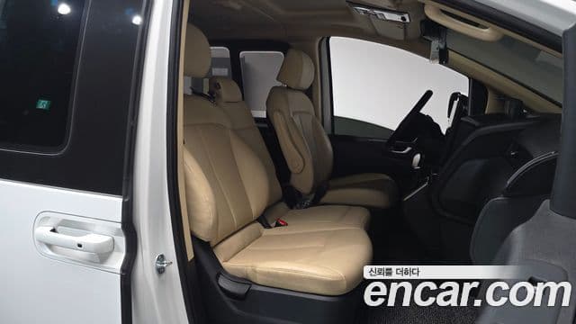 Hyundai Staria Modern, 2024 10