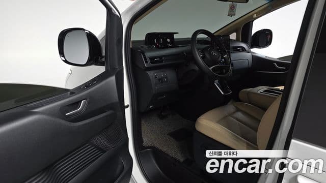 Hyundai Staria Modern, 2024 11