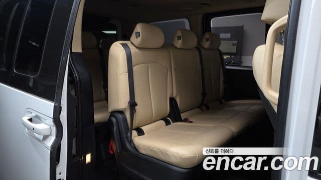 Hyundai Staria Modern, 2024 12