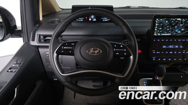 Hyundai Staria Modern, 2024 13