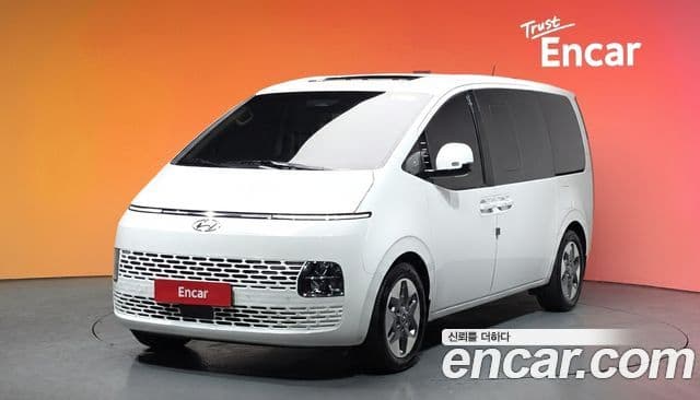 Hyundai Staria Modern, 2024 1