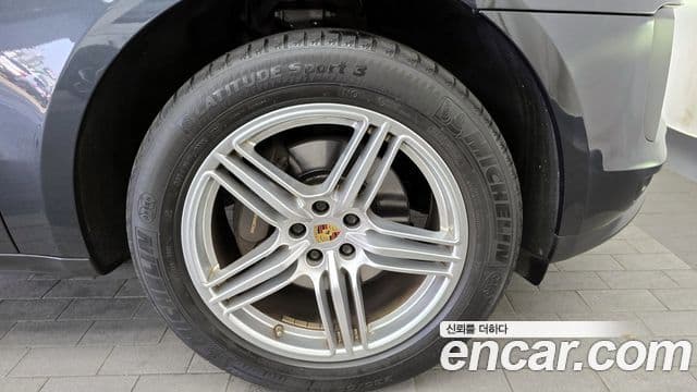 Porsche Macan 95B, 2021 все фото