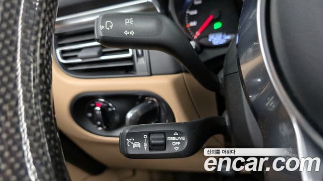 Porsche Macan 95B, 2021 17