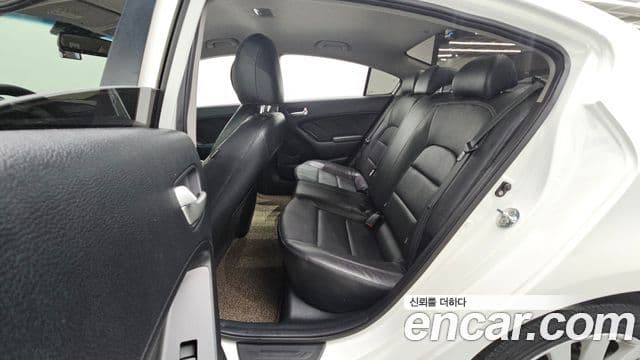 Kia K3 Trendy, 2015 12