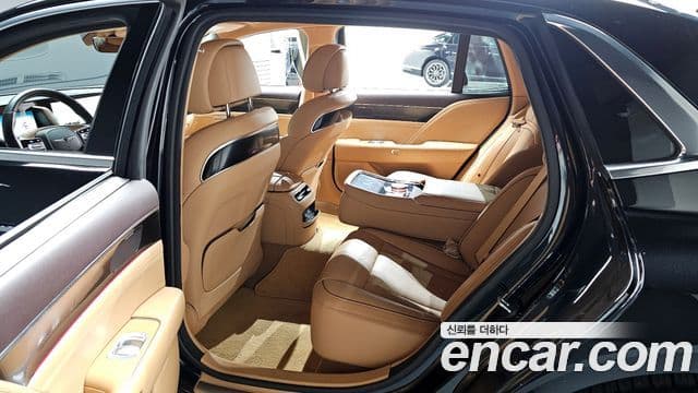 Genesis G90 (RS4) бензин 3.5 турбо AWD, 2023 11