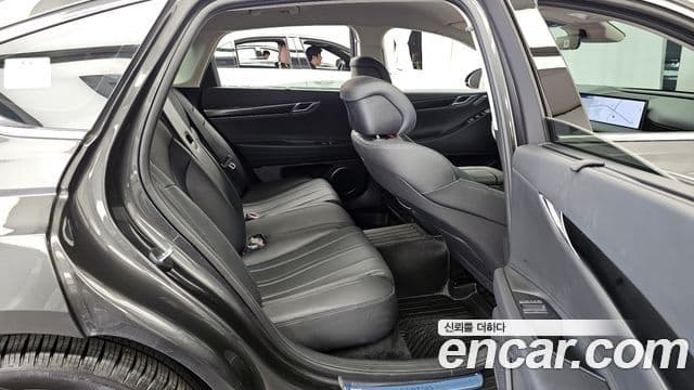 Genesis G80 (RG3) бензин 2.5 турбо AWD, 2026 12