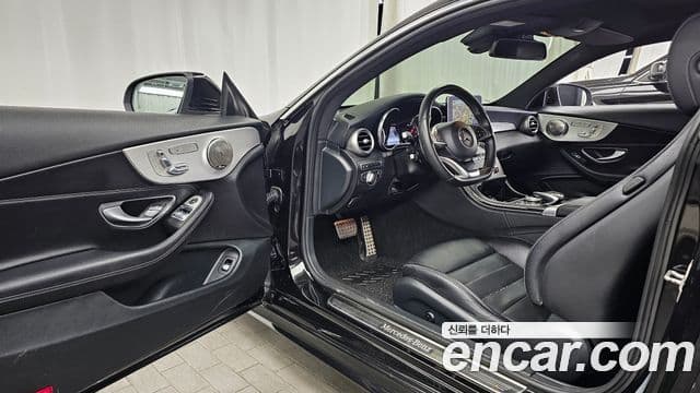 Mercedes-Benz C-класс W205 C200 купе, 2017 10