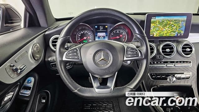 Mercedes-Benz C-класс W205 C200 купе, 2017 13