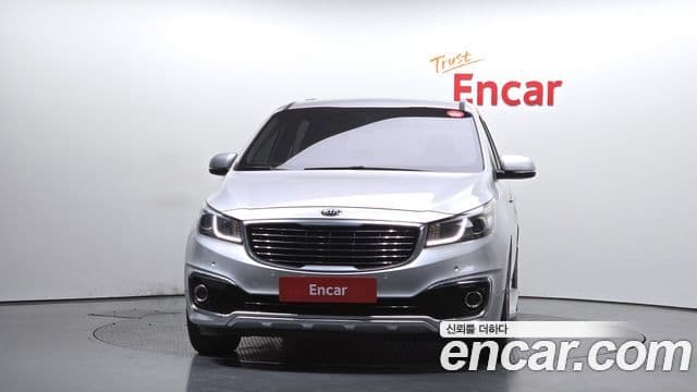 Kia All New Carnival Prestige, 2015 3