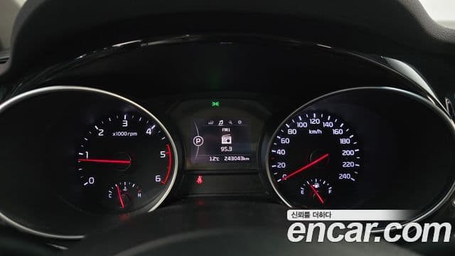 Kia All New Carnival Prestige, 2015 8