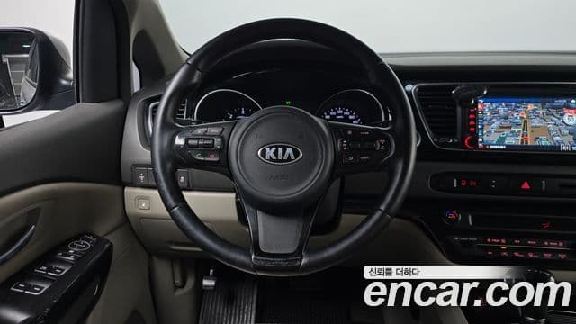 Kia All New Carnival Prestige, 2015 13