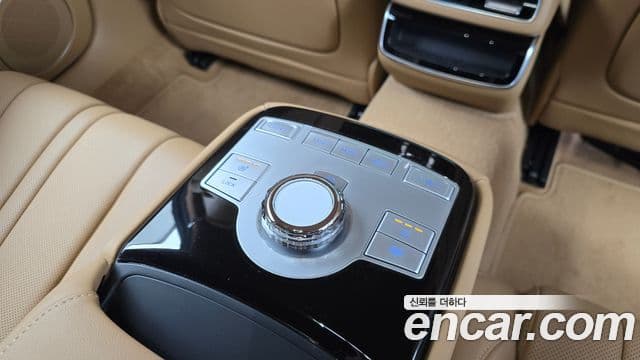 Genesis G80 (RG3) бензин 2.5 турбо 2WD, 2025 19