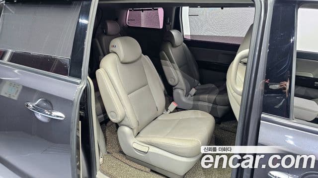 Kia All New Carnival Prestige, 2018 12