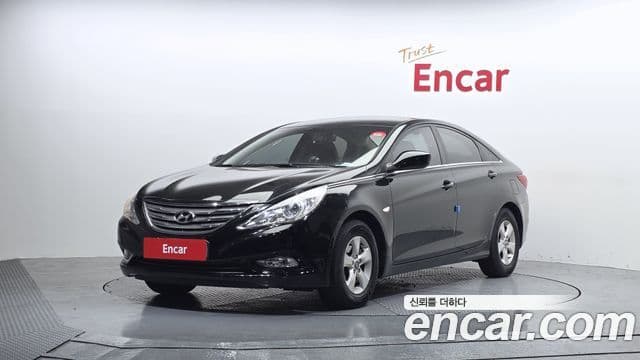 Hyundai YF Sonata LPI Deluxe, 2012 1