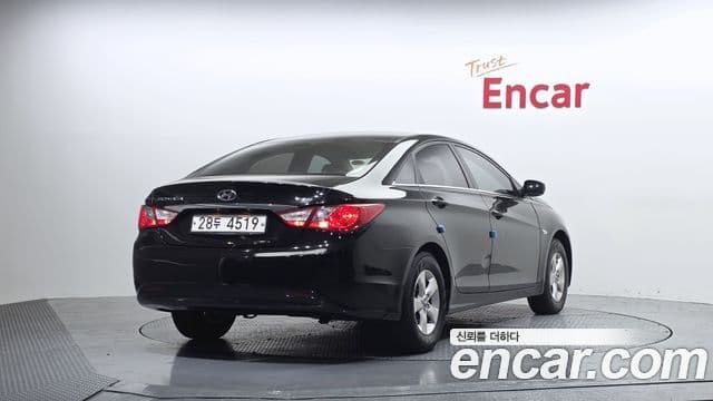 Hyundai YF Sonata LPI Deluxe, 2012 2