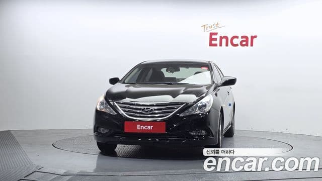 Hyundai YF Sonata LPI Deluxe, 2012 3