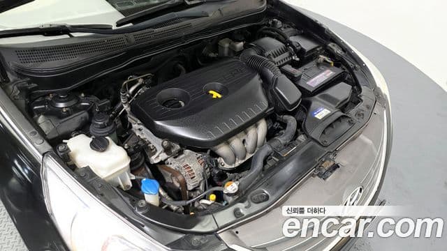 Hyundai YF Sonata LPI Deluxe, 2012 6