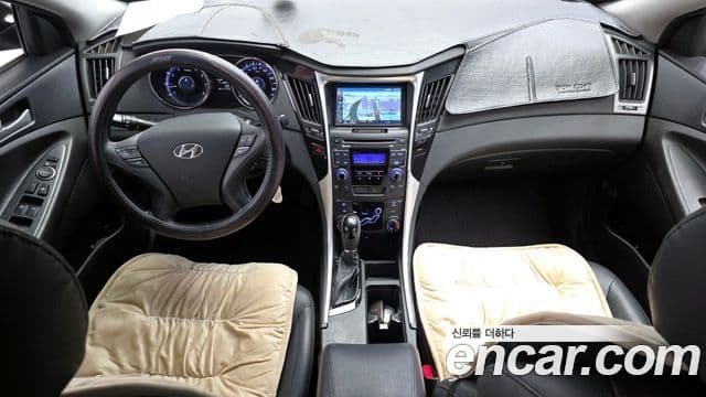Hyundai YF Sonata LPI Deluxe, 2012 7