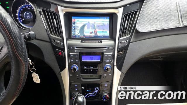 Hyundai YF Sonata LPI Deluxe, 2012 14