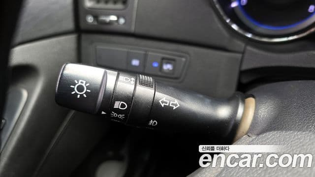 Hyundai YF Sonata LPI Deluxe, 2012 16