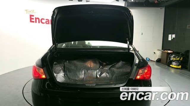 Hyundai YF Sonata LPI Deluxe, 2012 20