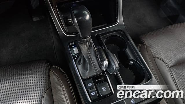 Hyundai Grandeur IG 3.0 LPi Modern (арендный автомобиль), 2019 9