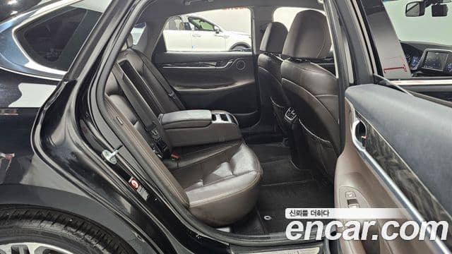 Hyundai Grandeur IG 3.0 LPi Modern (арендный автомобиль), 2019 12