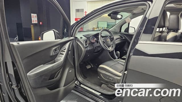 Chevrolet(GM대우) The / новый New Trax 1.4 Perfect чёрный, 2017 11