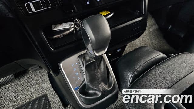 Hyundai Staria Modern, 2025 9
