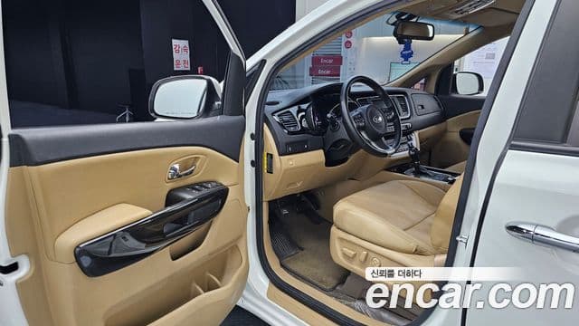 Kia All New Carnival Prestige, 2016 11