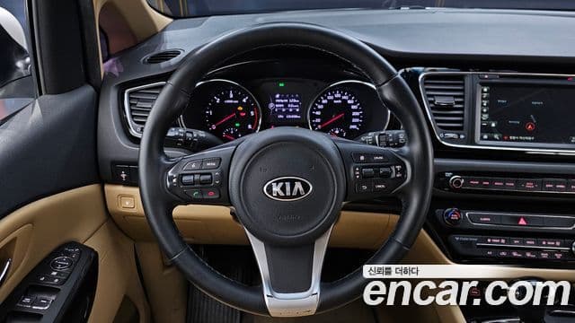 Kia All New Carnival Prestige, 2016 13