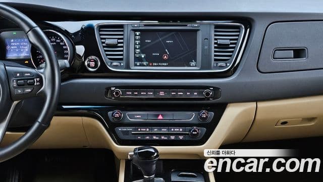 Kia All New Carnival Prestige, 2016 14