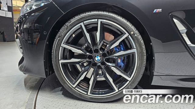 BMW 8시리즈 (G15) M850i xDrive купе, 2024 все фото