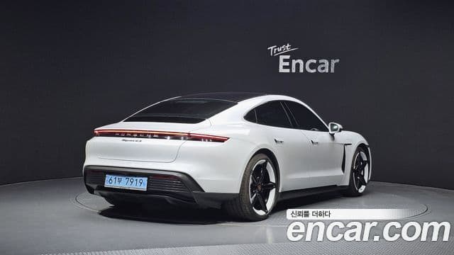 Porsche 타이칸 4S, 2021 2