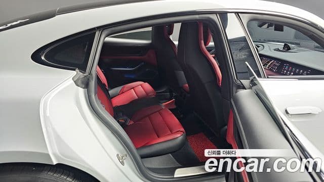 Porsche 타이칸 4S, 2021 12