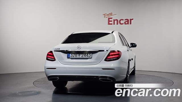 Mercedes-Benz E-класс W213 Avantgarde, 2020 4