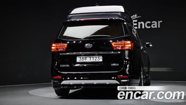 Kia The / новый New Carnival Noblesse Special, 2019 4