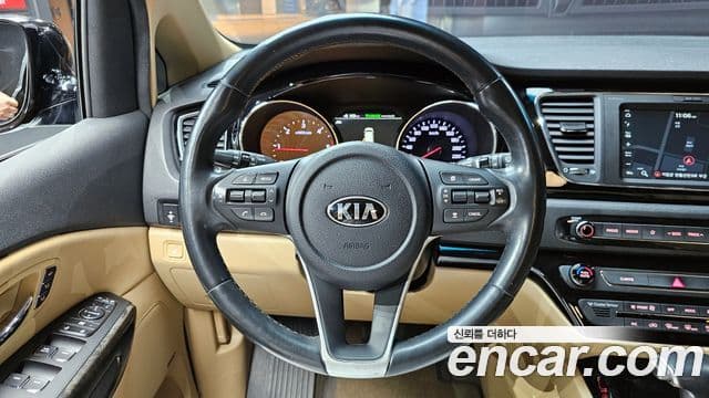 Kia The / новый New Carnival Noblesse Special, 2019 13