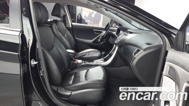 Hyundai Avante MD M16 GDI Avenue, 2014 10