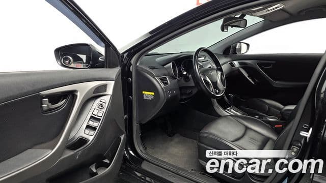 Hyundai Avante MD M16 GDI Avenue, 2014 11