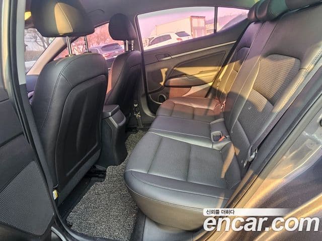 Hyundai Avante AD 1.6 GDI Value Plus, 2017 8