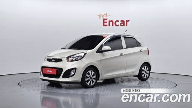 Kia All New Morning Deluxe Trendy, 2015 1