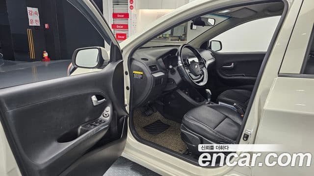 Kia All New Morning Deluxe Trendy, 2015 11