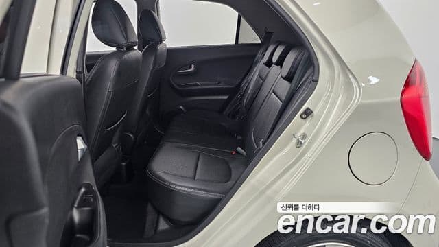 Kia All New Morning Deluxe Trendy, 2015 12