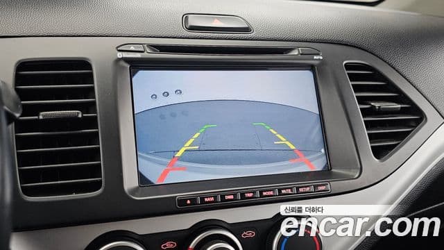 Kia All New Morning Deluxe Trendy, 2015 15