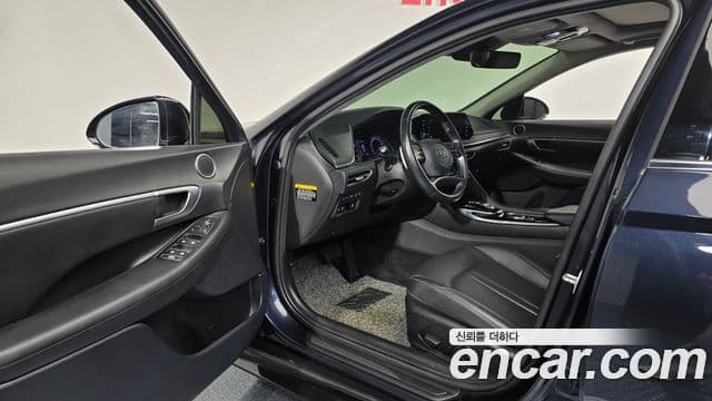 Hyundai Sonata (DN8) Premium Family, 2020 10