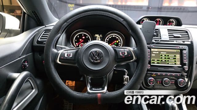Volkswagen 시로코 2.0 TDI R-Line, 2015 13