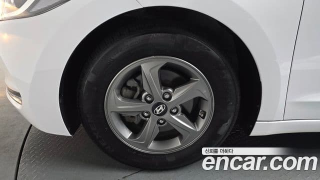 Hyundai Avante AD 1.6 GDI Smart, 2017 все фото