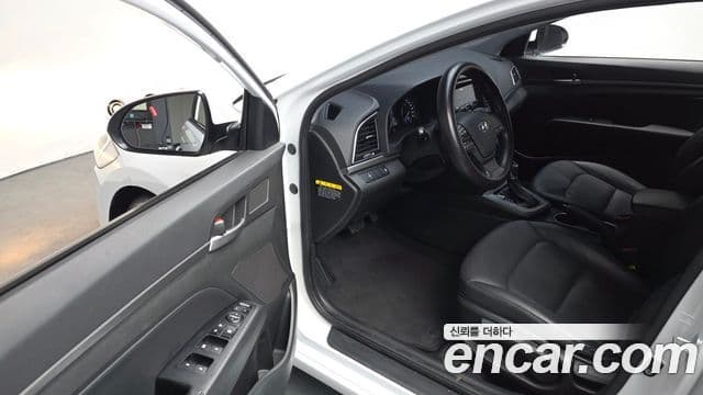 Hyundai Avante AD 1.6 GDI Smart, 2017 12