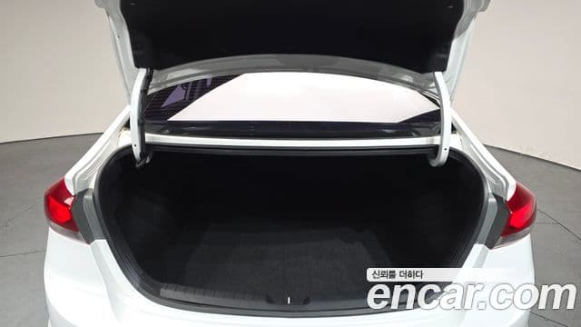 Hyundai Avante AD 1.6 GDI Smart, 2017 20